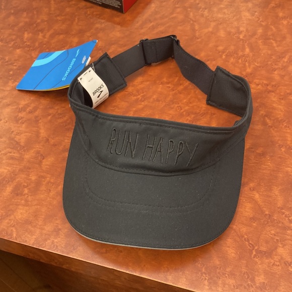 Brooks Visor - Picture 3 of 3